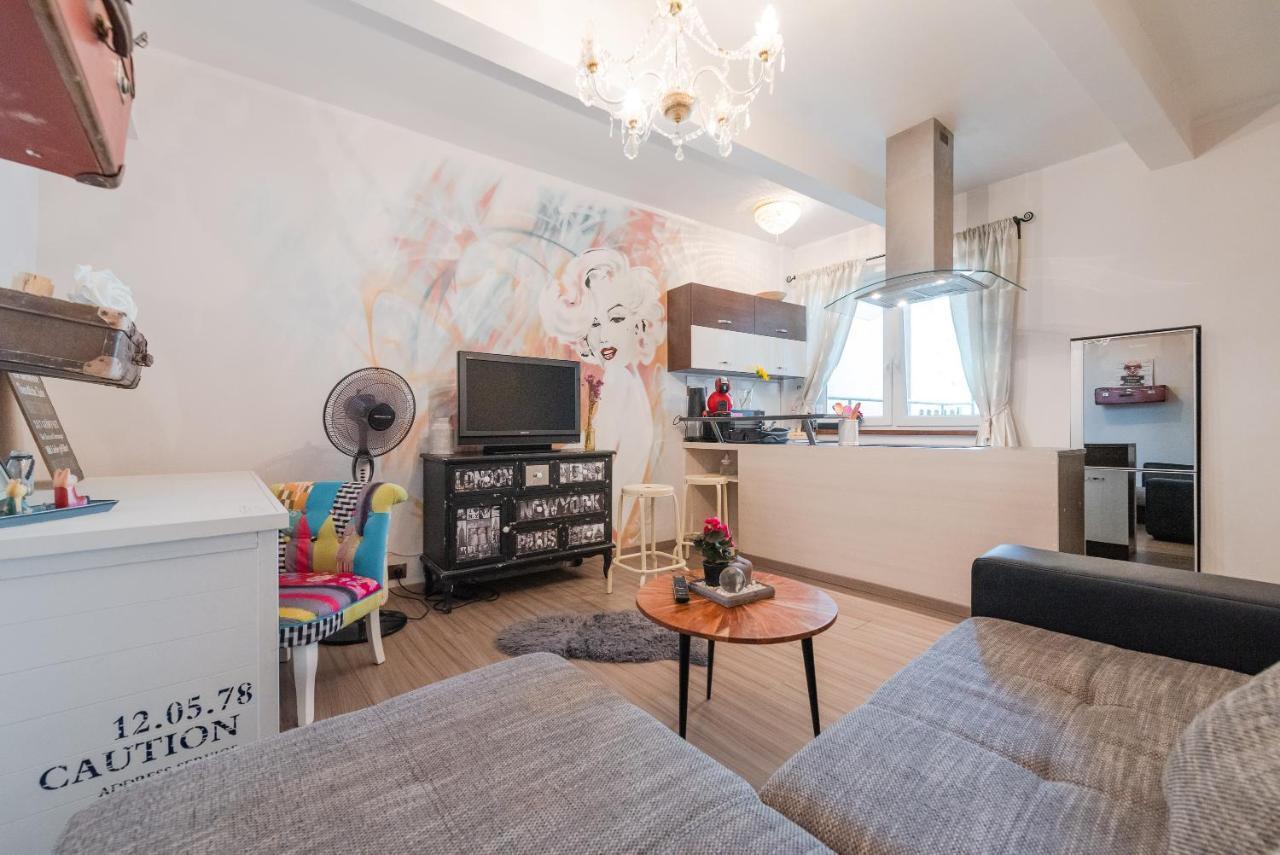 Second Home In Heart Of Bratislava Exterior foto